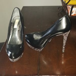 Womens 8.5 med vera wang high heels